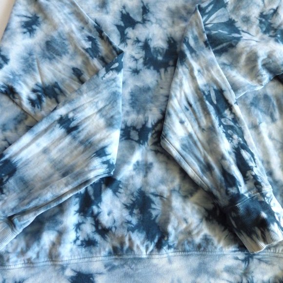 Athleta Tie-Dyed Cotton Crewneck Sweatshirt/ Blue & White/ Size MED - Picture 3 of 8